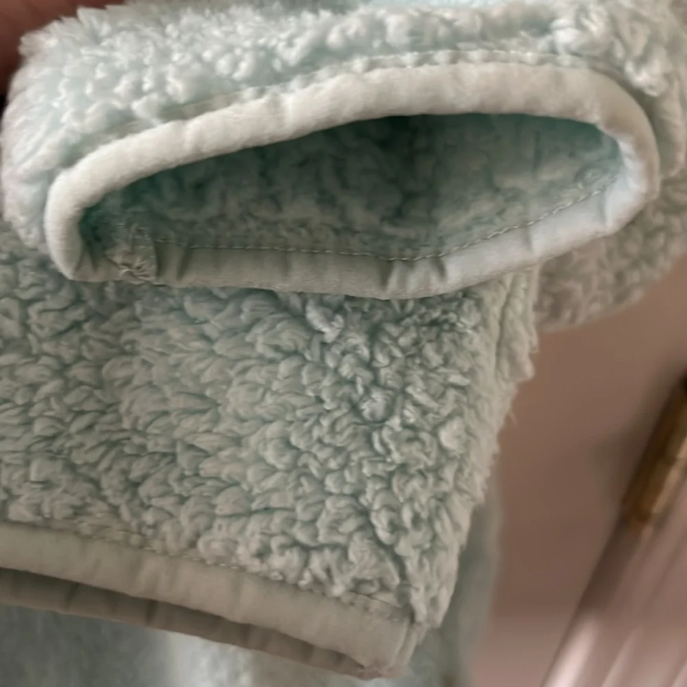 Eddie Bauer Womens Cozy Fuzzy Sweater sz L NWOT - Picture 6 of 9